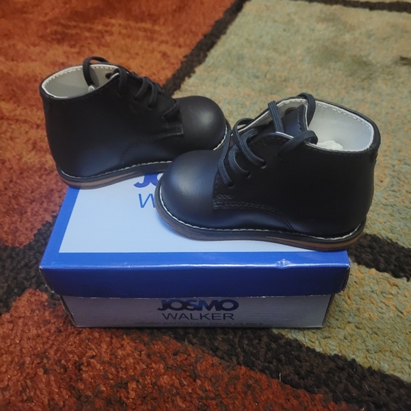 Shoes - Picture 2 of 6